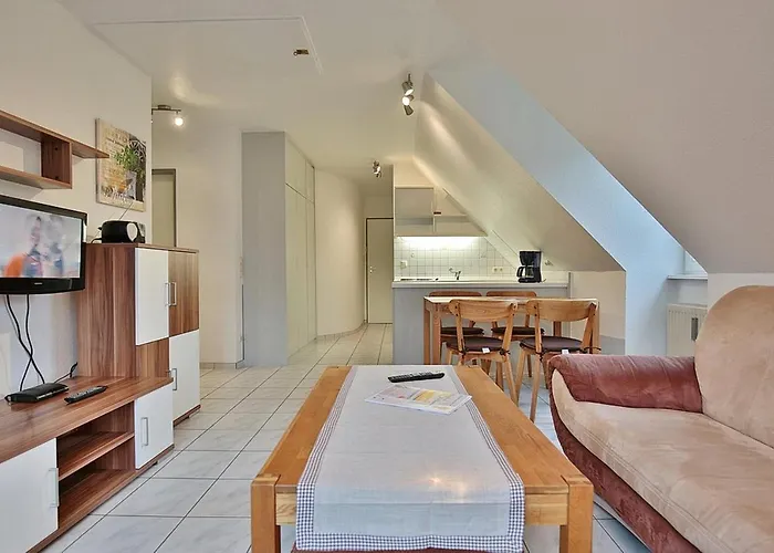 Am Rosenhain 7 Am Rosenhain 7 6 Lägenhet *